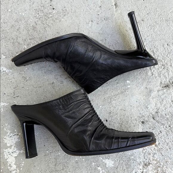 Fenni Shoes - Vintage Fenni Leather mules